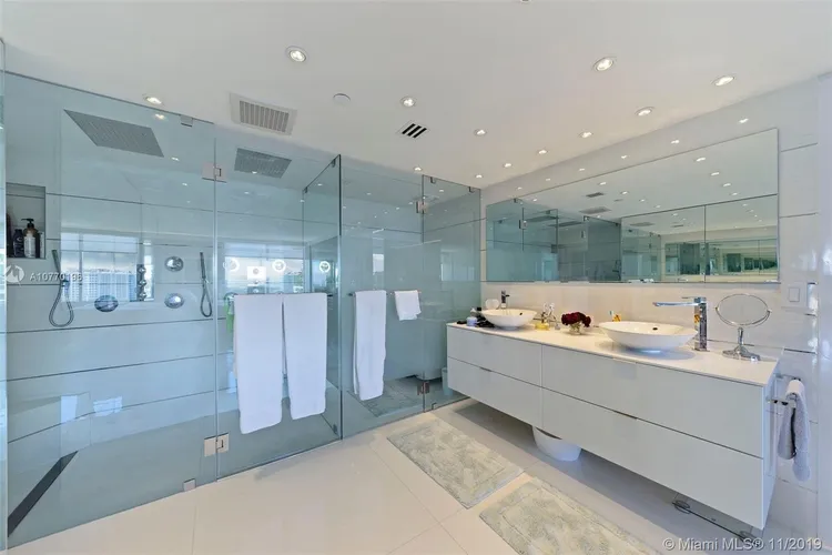 South Pointe Tower #1003 image #18