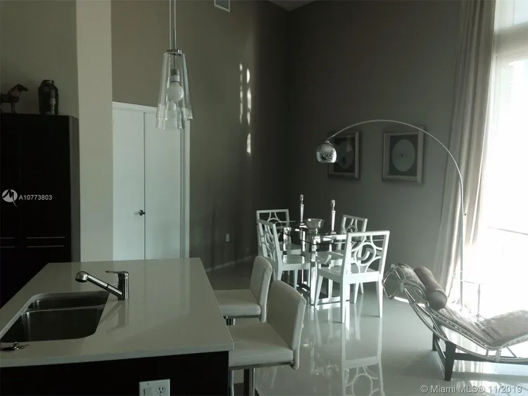 Quantum on the Bay #807 image #9