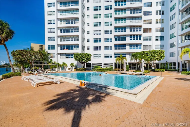 Blair House #7B image #32