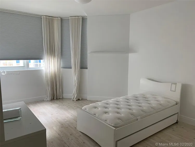 Hamptons South #1001 image #21