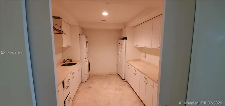 Hamptons South #1001 image #25