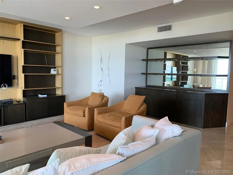 Hamptons South #1001 image #8