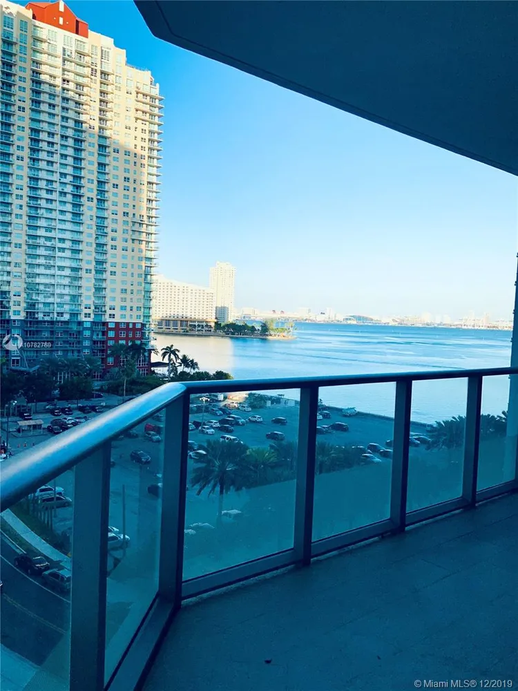 Brickell House #910 image #17