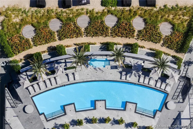 Porsche Design Tower #1603 image #10