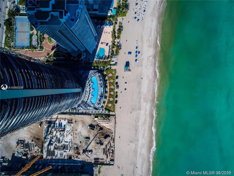 Porsche Design Tower #1603 image #12