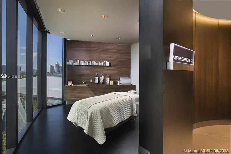 Porsche Design Tower #1603 image #20