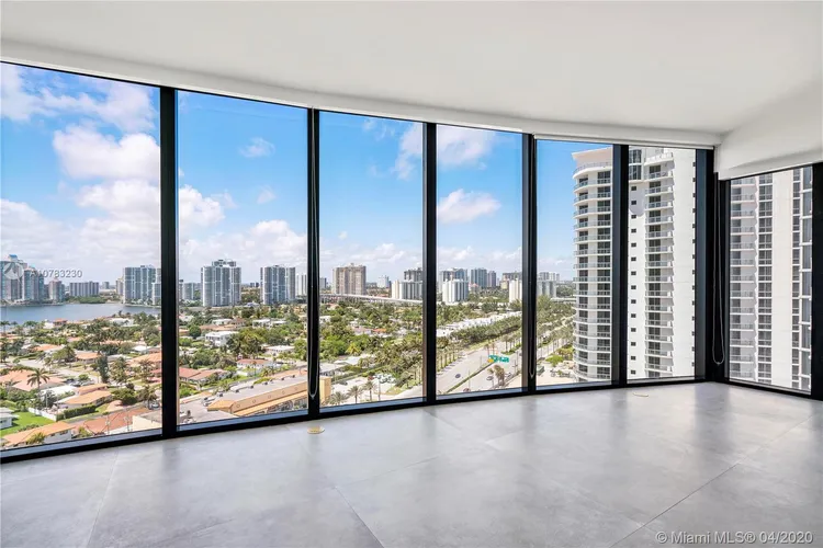 Porsche Design Tower #1603 image #29