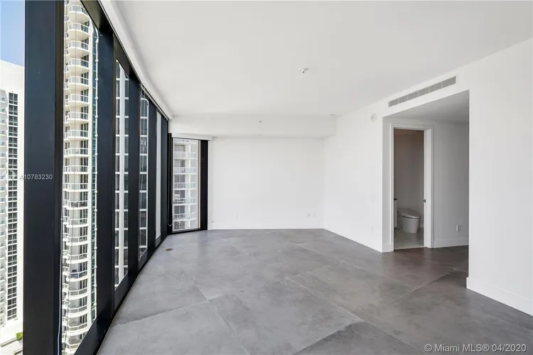 Porsche Design Tower #1603 image #30