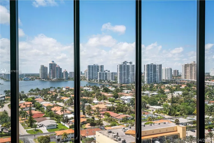 Porsche Design Tower #1603 image #33