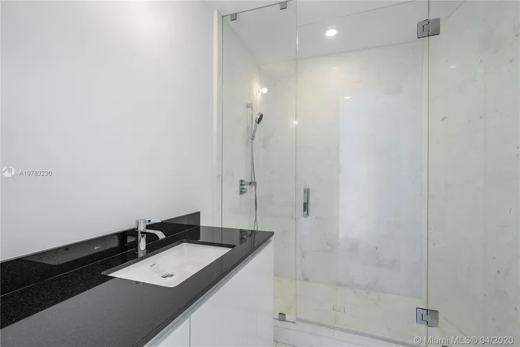 Porsche Design Tower #1603 image #38