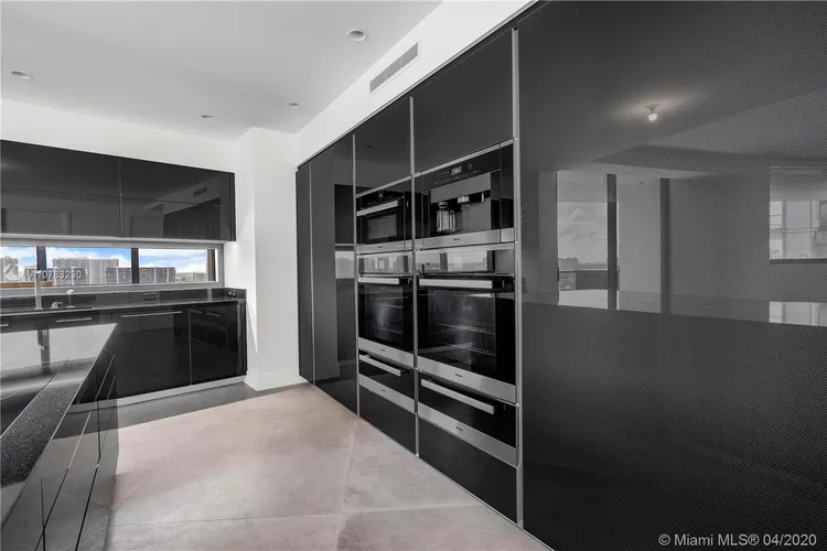 Porsche Design Tower #1603 image #42