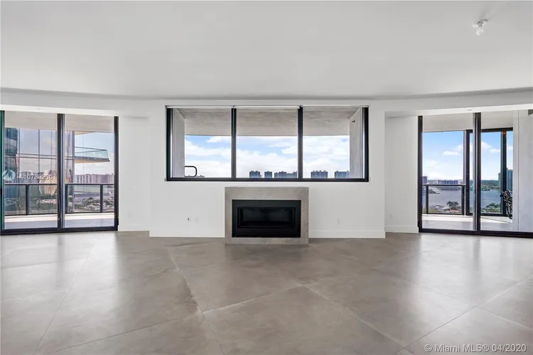 Porsche Design Tower #1603 image #43