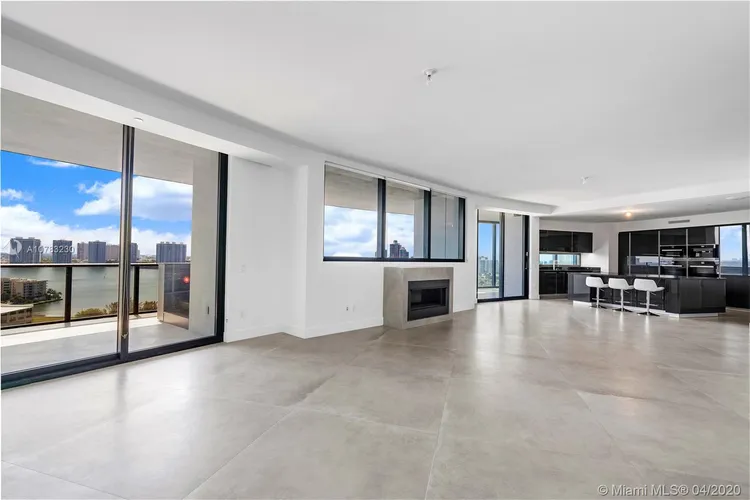 Porsche Design Tower #1603 image #45