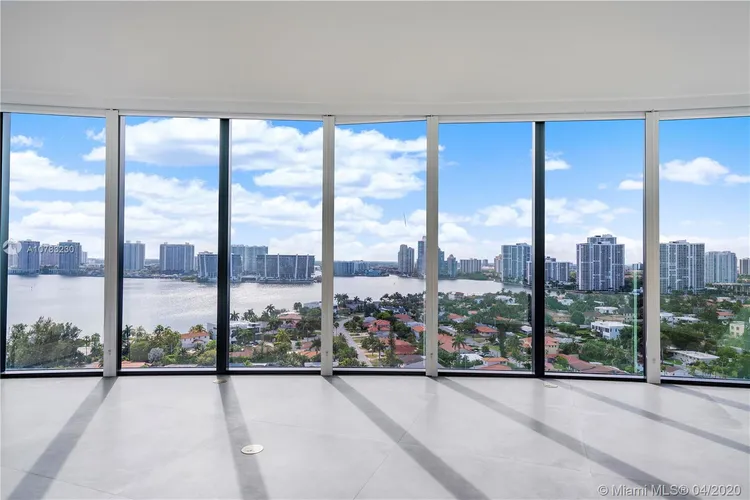 Porsche Design Tower #1603 image #56