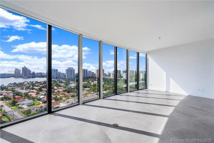 Porsche Design Tower #1603 image #58