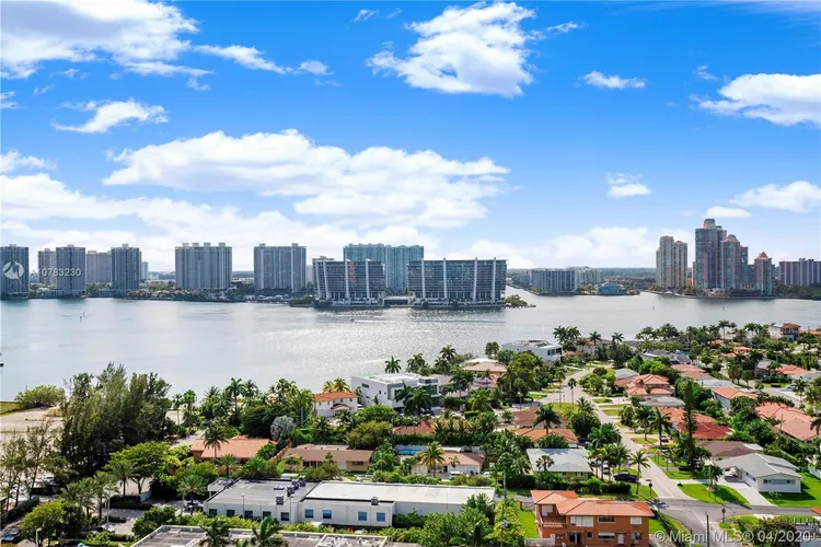 Porsche Design Tower #1603 image #60