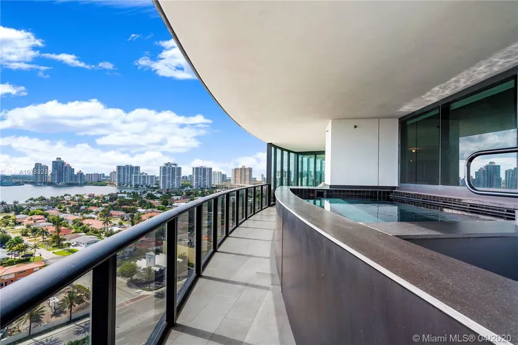 Porsche Design Tower #1603 image #63