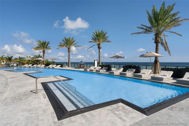 Porsche Design Tower #1603 image #7