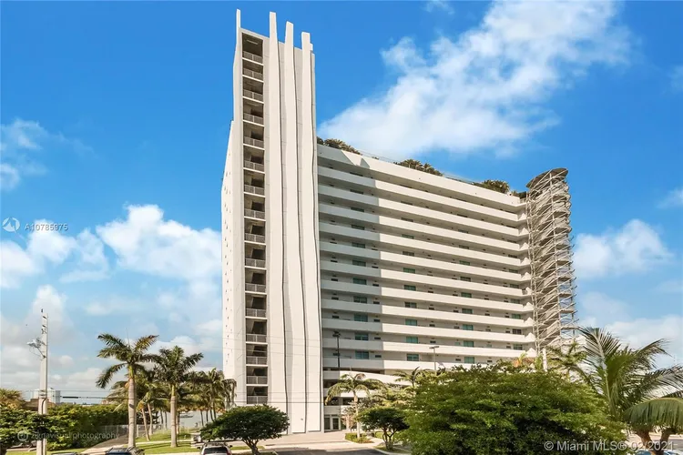 Space 01 Lofts #704 image #23