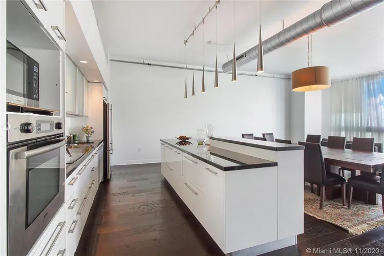 Space 01 Lofts #704 image #6