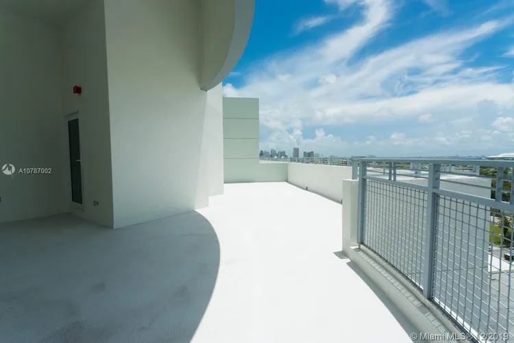 City 24 #PH5 image #9