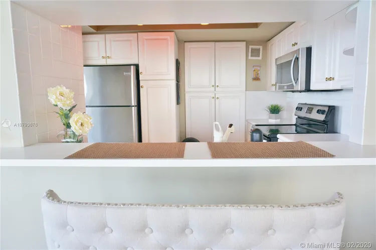 Alexander Towers #1012 image #10