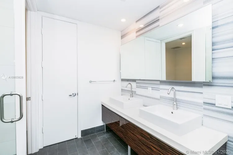 Marquis #5505 image #12