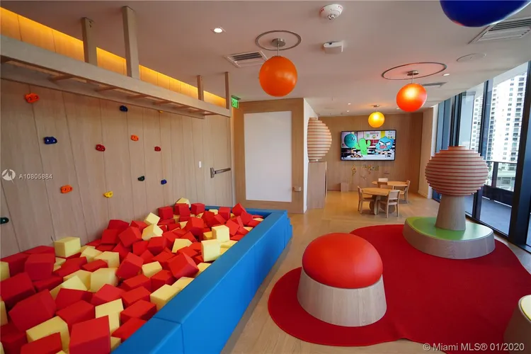 Brickell Flatiron #1806 image #21