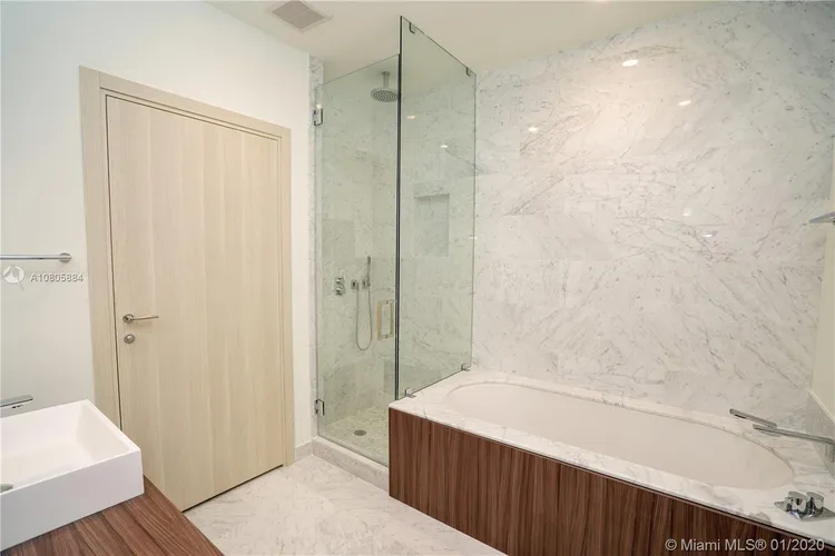 Brickell Flatiron #1806 image #36