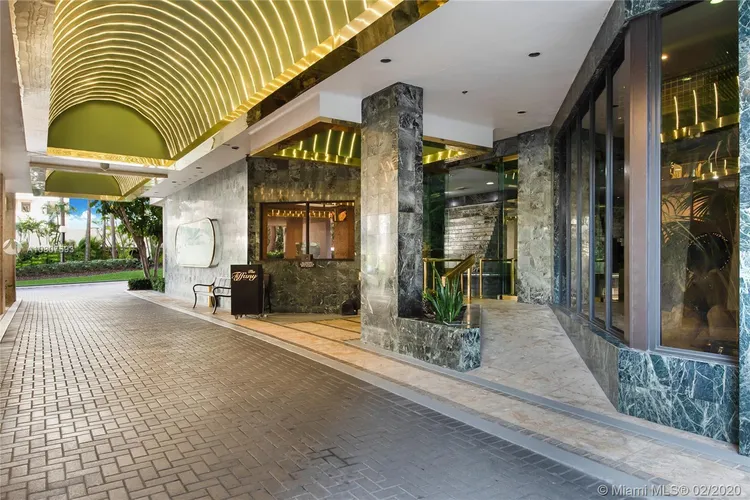 The Tiffany #505 image #26