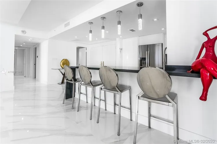 The Tiffany #505 image #9