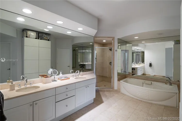 Ocean Club - Lake Villa Three #202 image #11