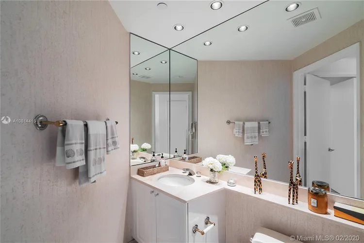 Ocean Club - Lake Villa Three #202 image #15