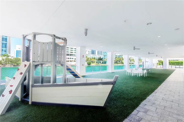 Gorlin at Aqua #803 image #21