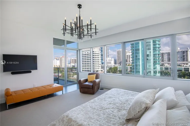 Gorlin at Aqua #803 image #7