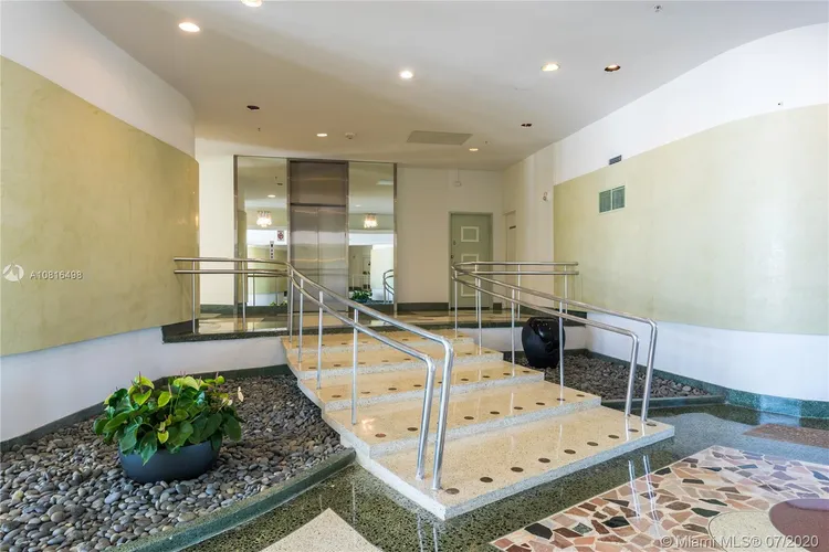 Executive #9E image #19