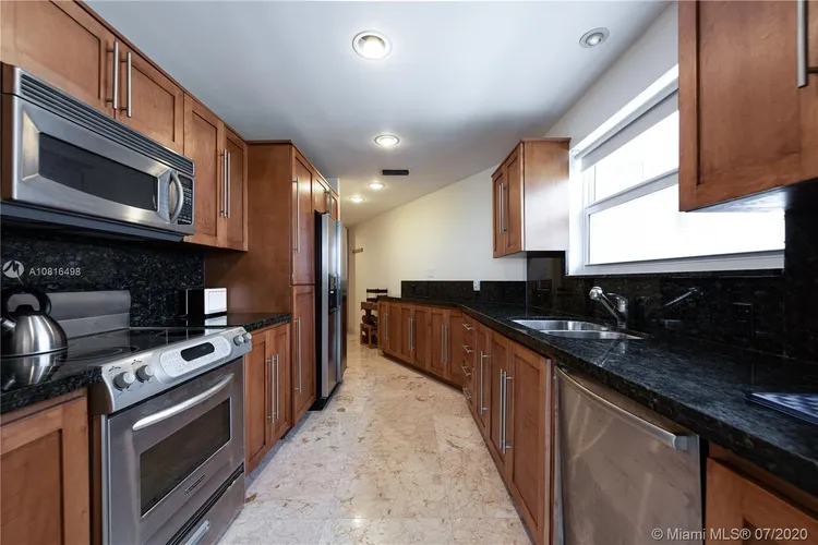 Executive #9E image #6