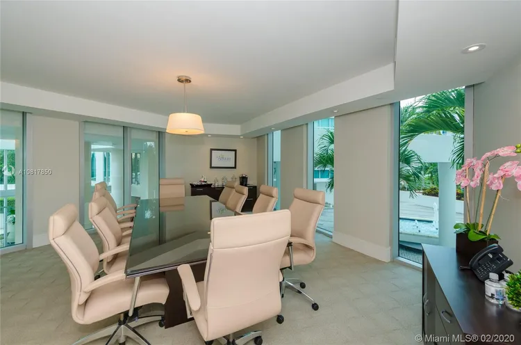 Atrium #1-804 image #20