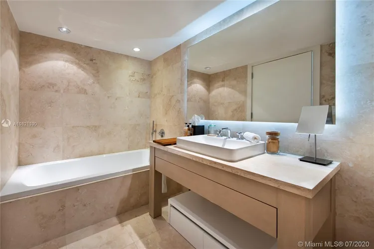 1 Hotel & Homes #1410 image #10