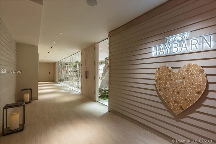 1 Hotel & Homes #1410 image #12