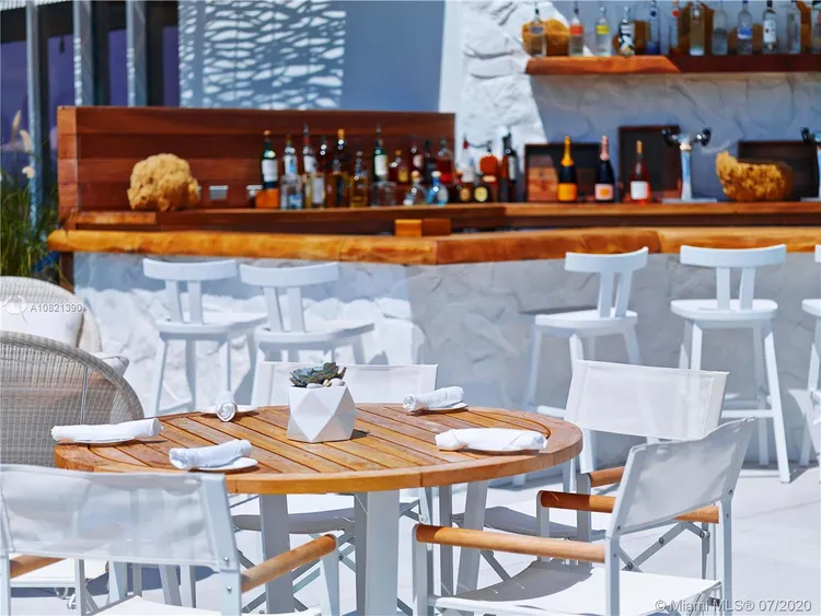 1 Hotel & Homes #1410 image #16