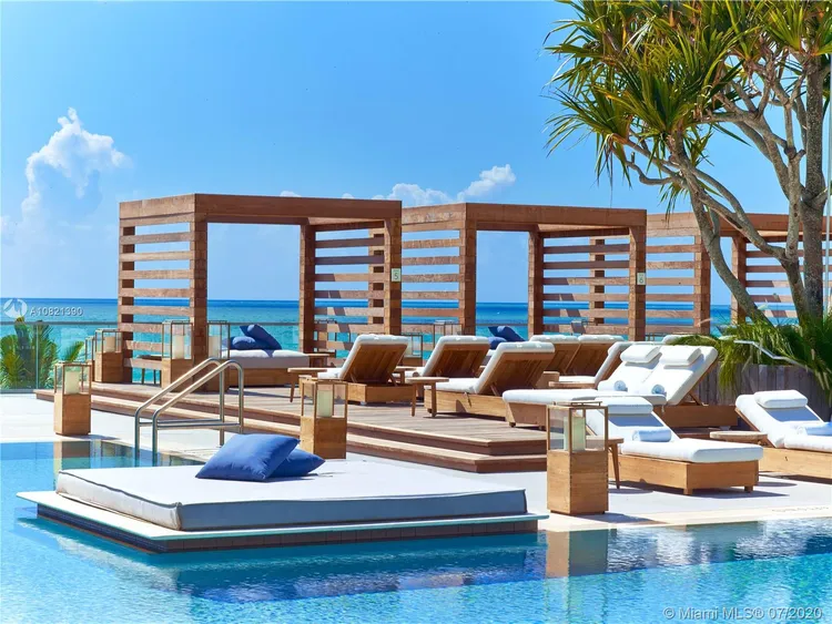 1 Hotel & Homes #1410 image #24