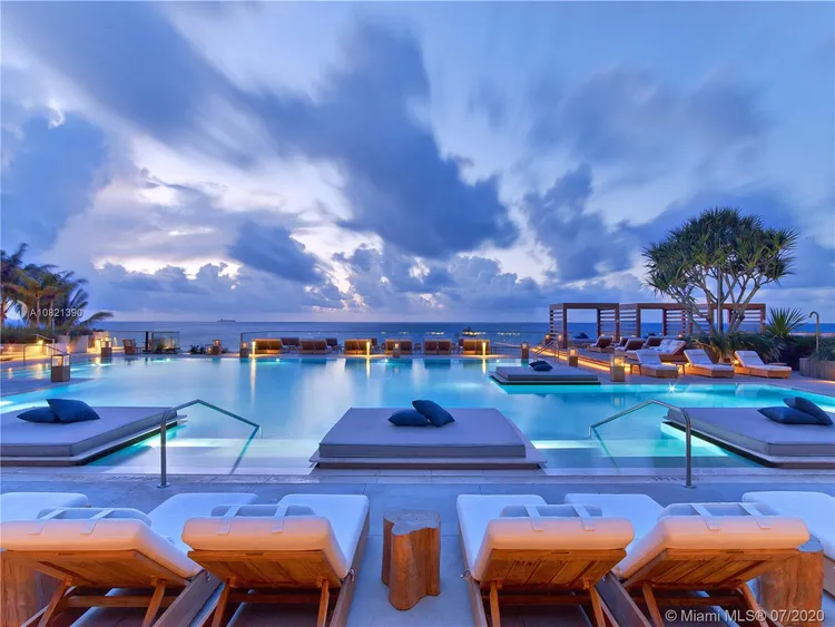 1 Hotel & Homes #1410 image #25