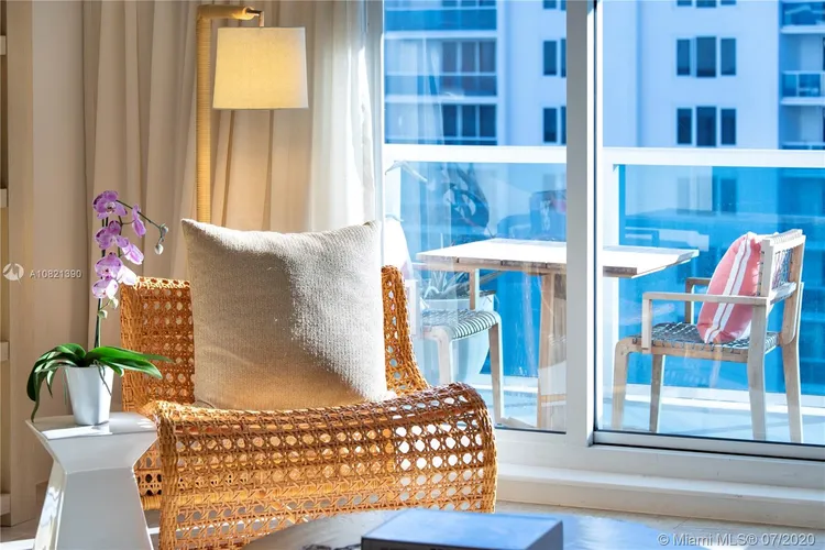 1 Hotel & Homes #1410 image #6