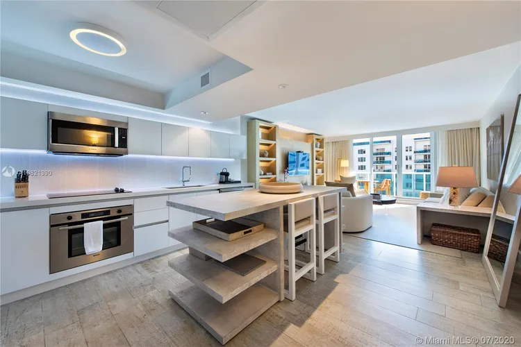 1 Hotel & Homes #1410 image #7