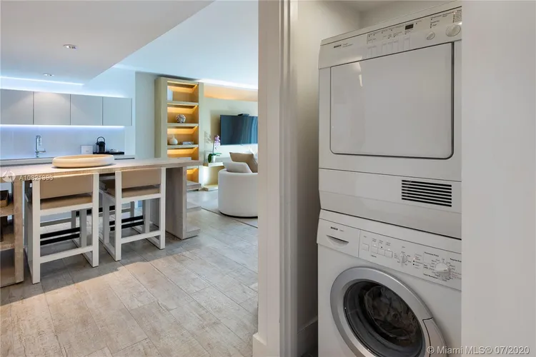 1 Hotel & Homes #1410 image #8