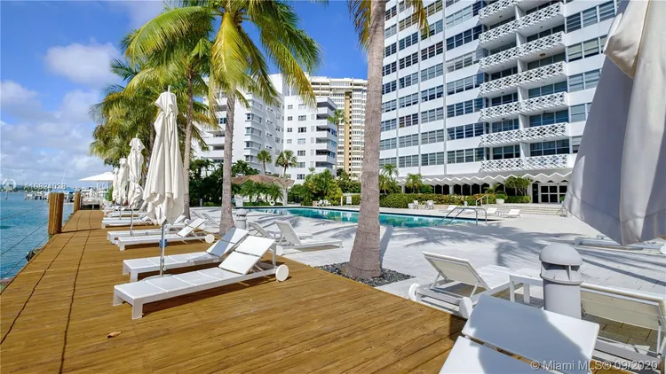 Belle Plaza #415 image #17