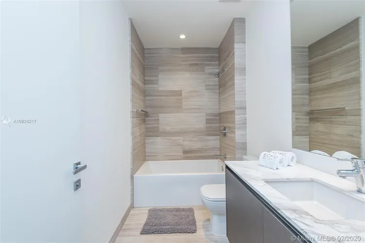 Echo Brickell #4401 image #15