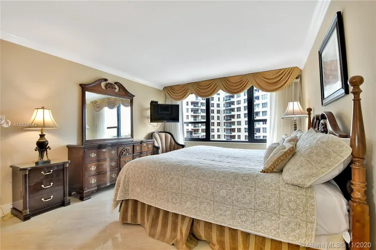 The Alexander #1015 image #12