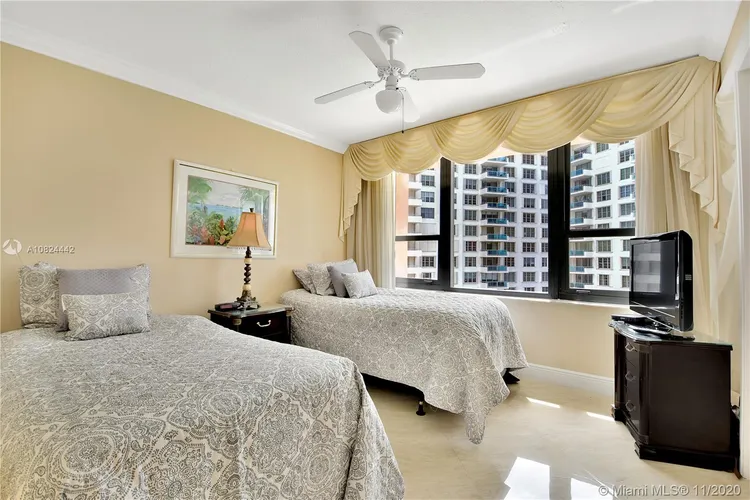 The Alexander #1015 image #14